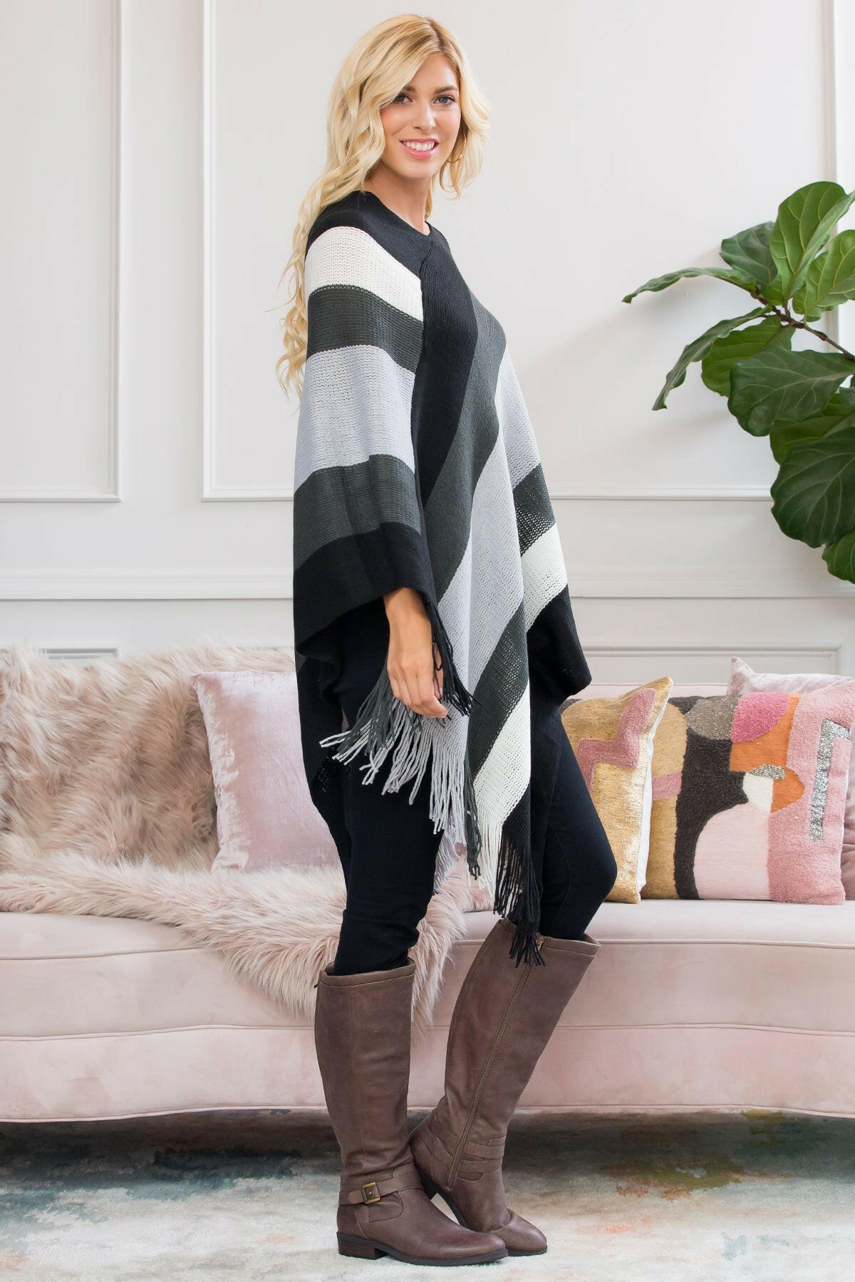 Hdf2099 - Color Block Fringe Poncho.