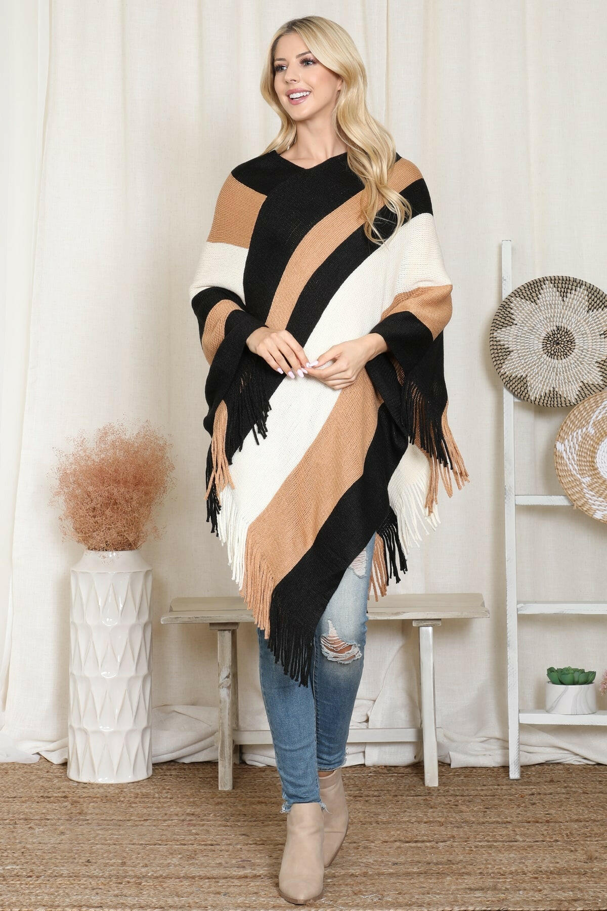 Hdf2099 - Color Block Fringe Poncho.