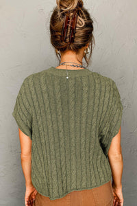 Laura Crew Neck Cable Knit Short Sleeve Sweater.