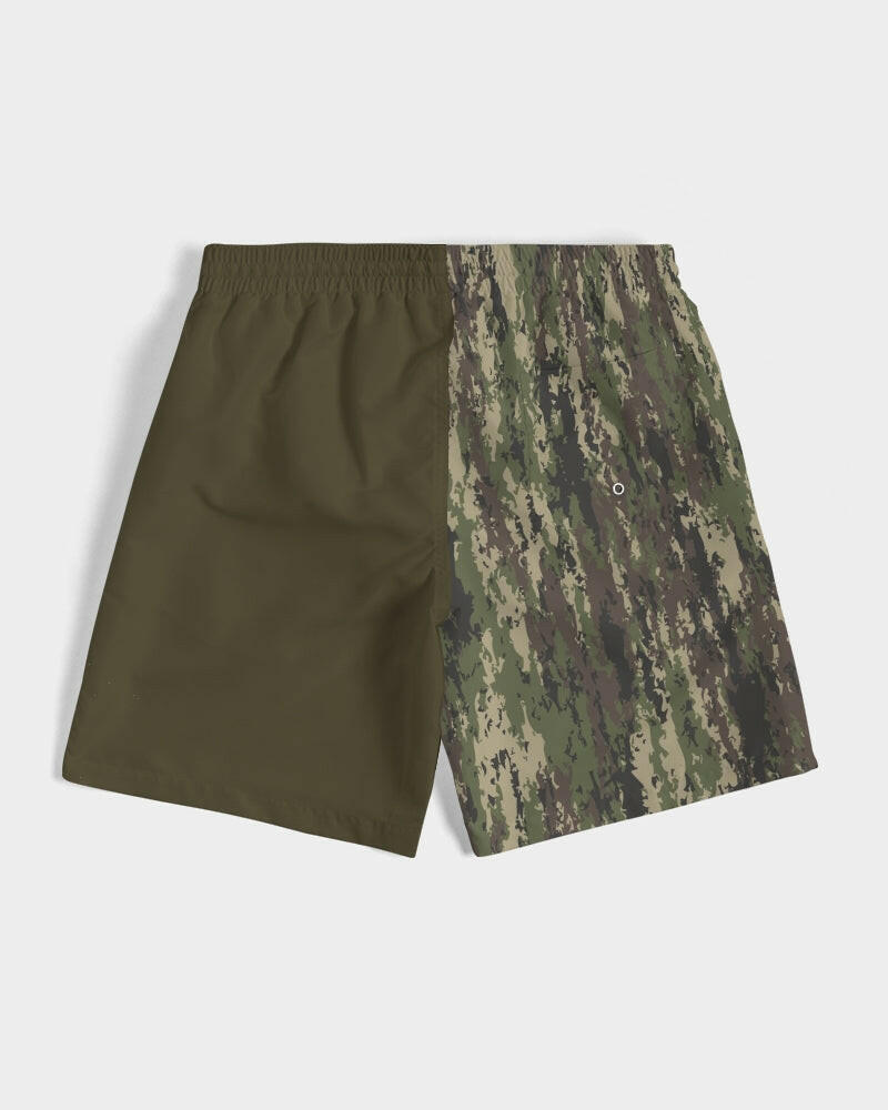 Graphic Camo 7" Classic Men Swim Trunk.