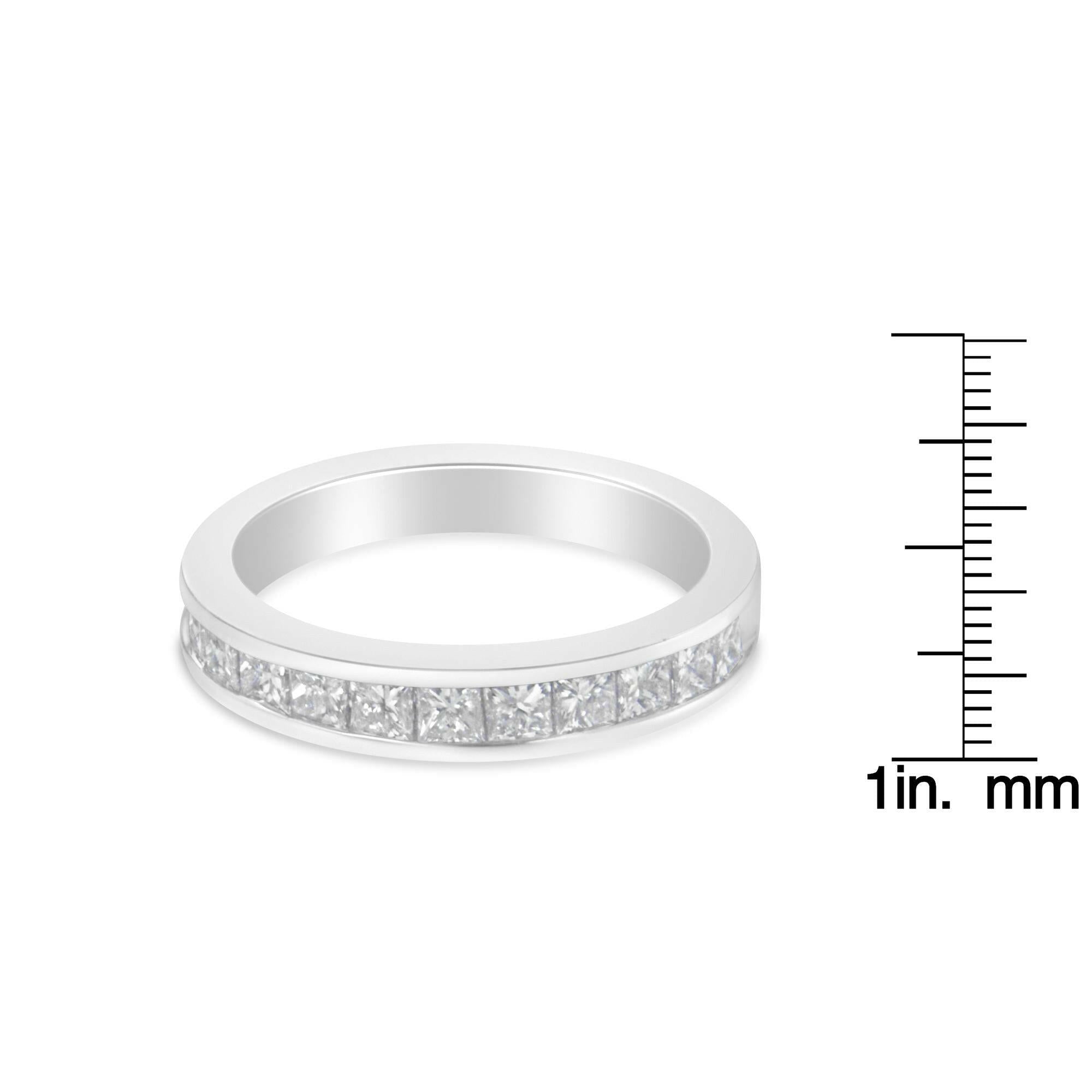 Women's 18K White Gold Princess Cut Diamond Band Ring (1 Cttw, G-H Color, SI1-SI2 Clarity).