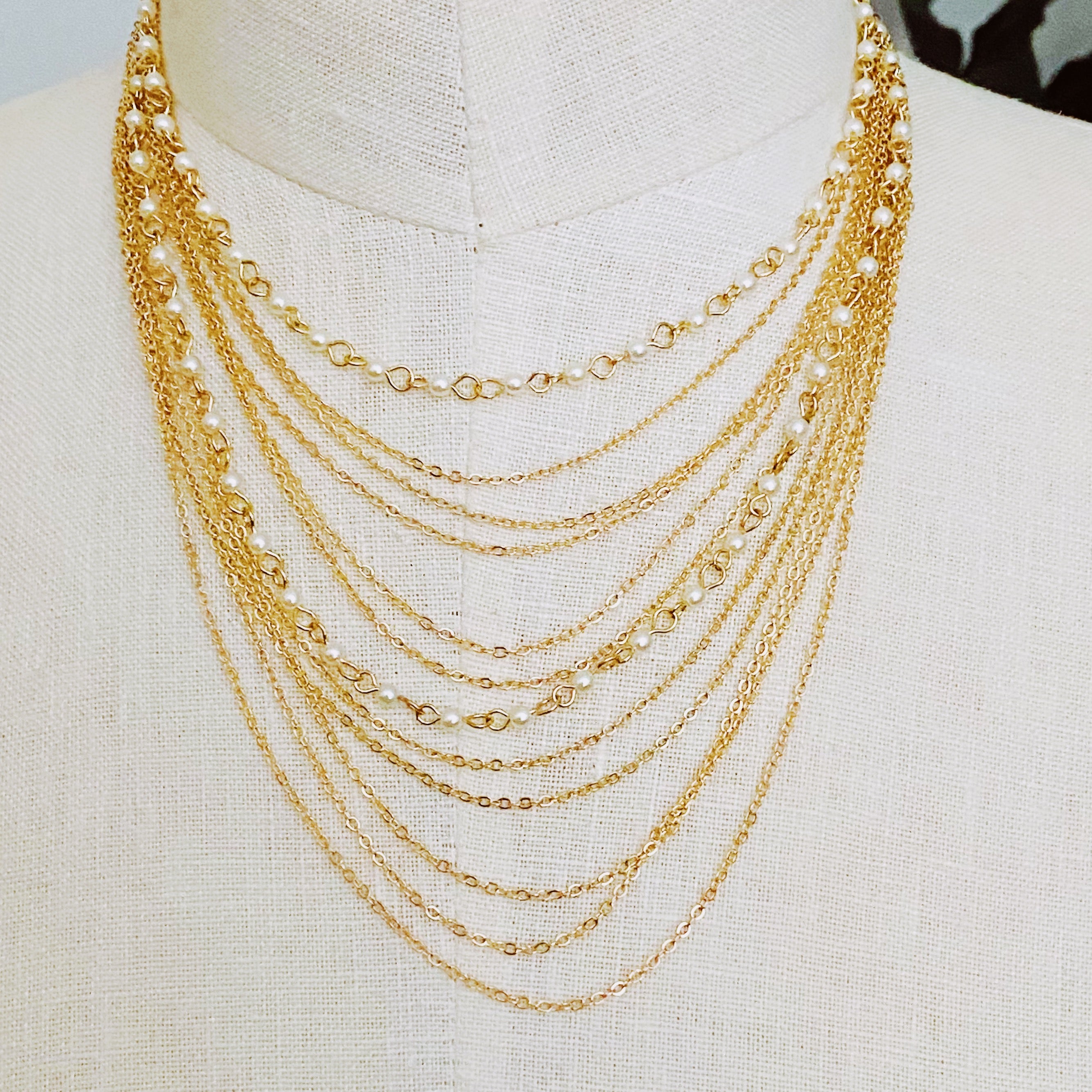 Beautifully Draping Pearl and Chain Necklace