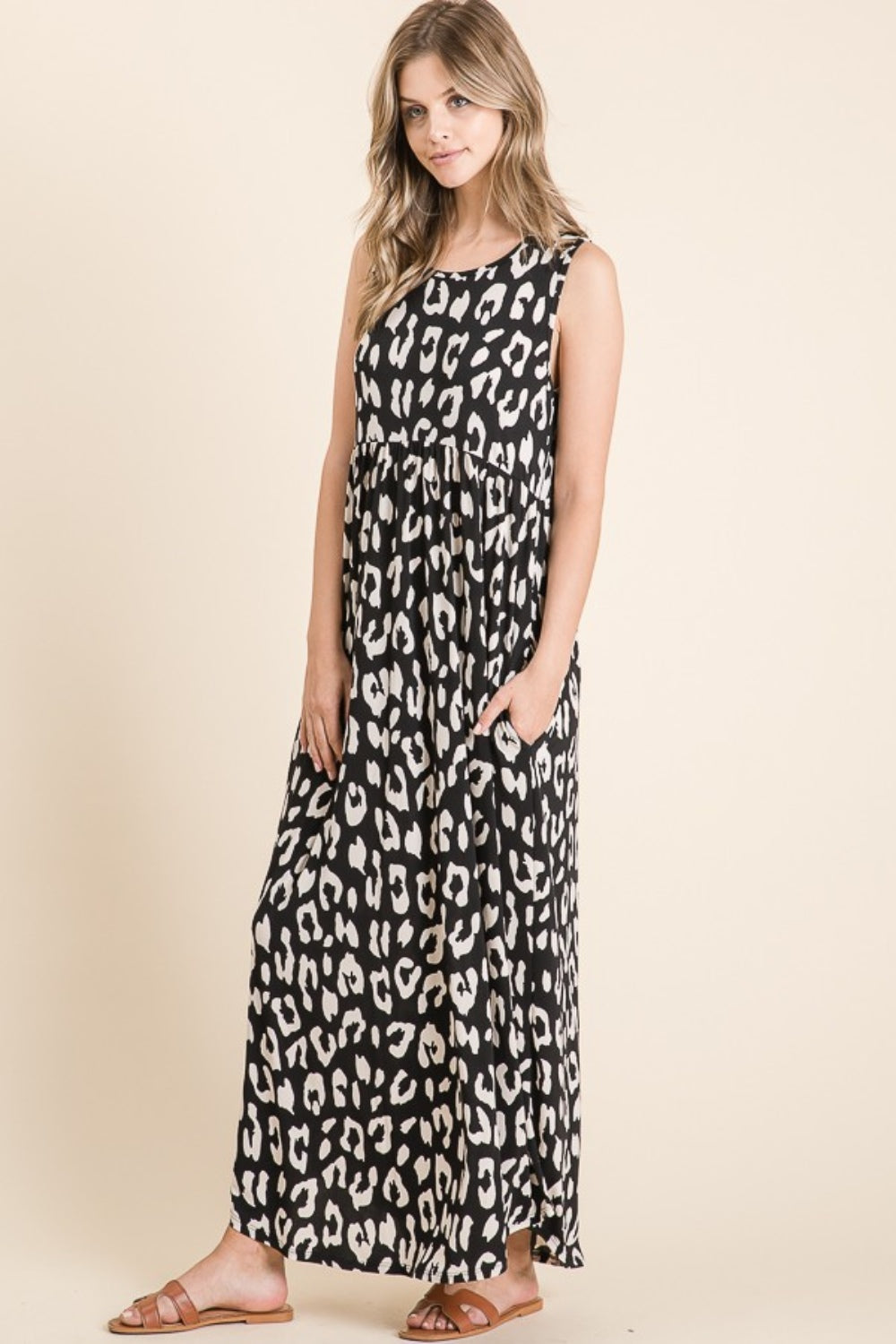 BOMBOM Leopard Maxi Dress with Pockets.