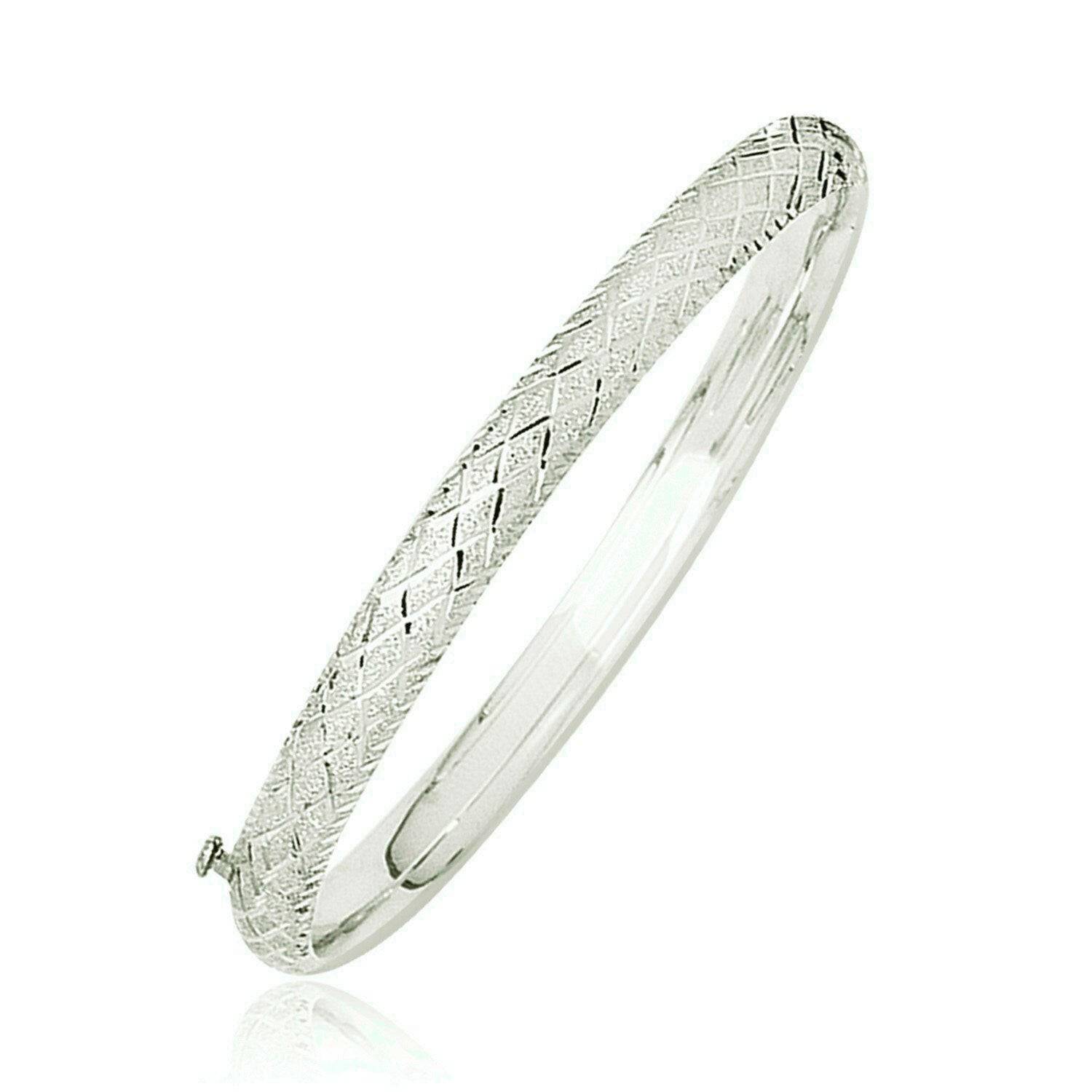 14k White Gold Diamond Carved Bangle (6.00 mm) |