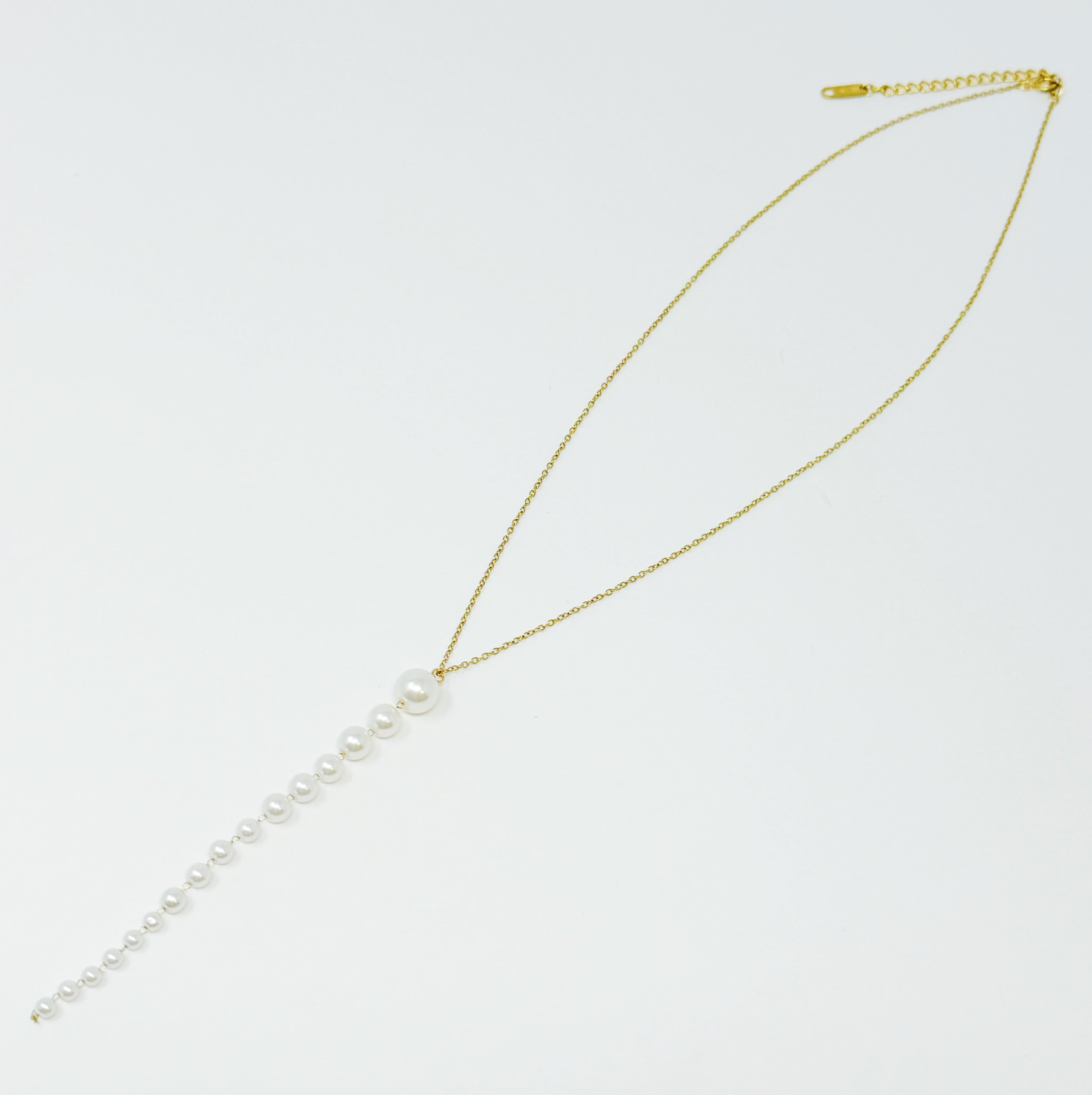 Gradiant Long Pearl Drop Necklace.