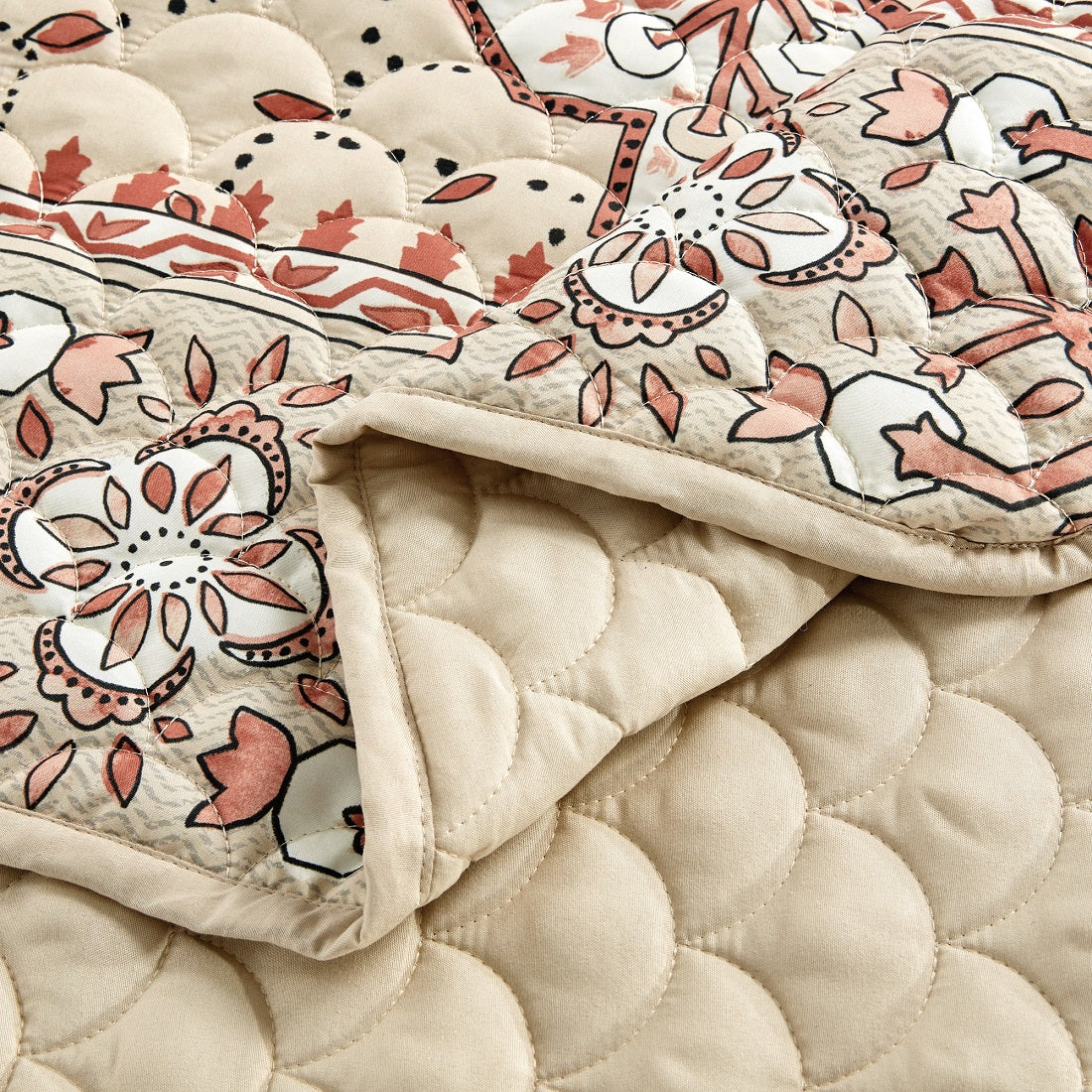 Massarra 3 piece bedspread.