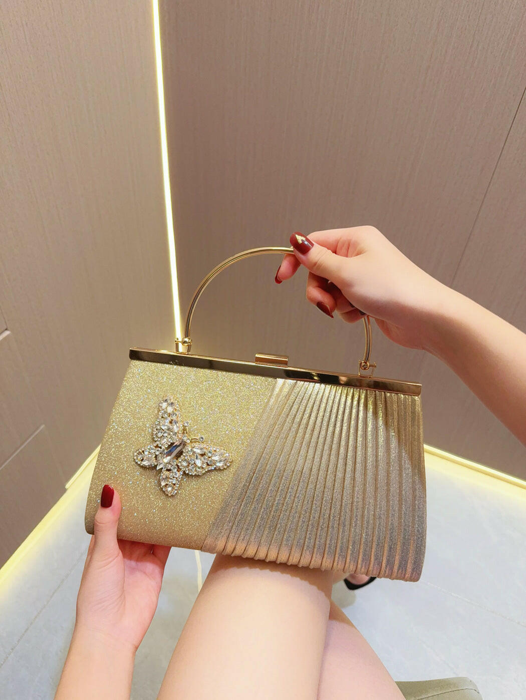 Handbag Wedding Bag Clutch Bag Dress Bag Pleated Skew Dinner Party Party Diamond