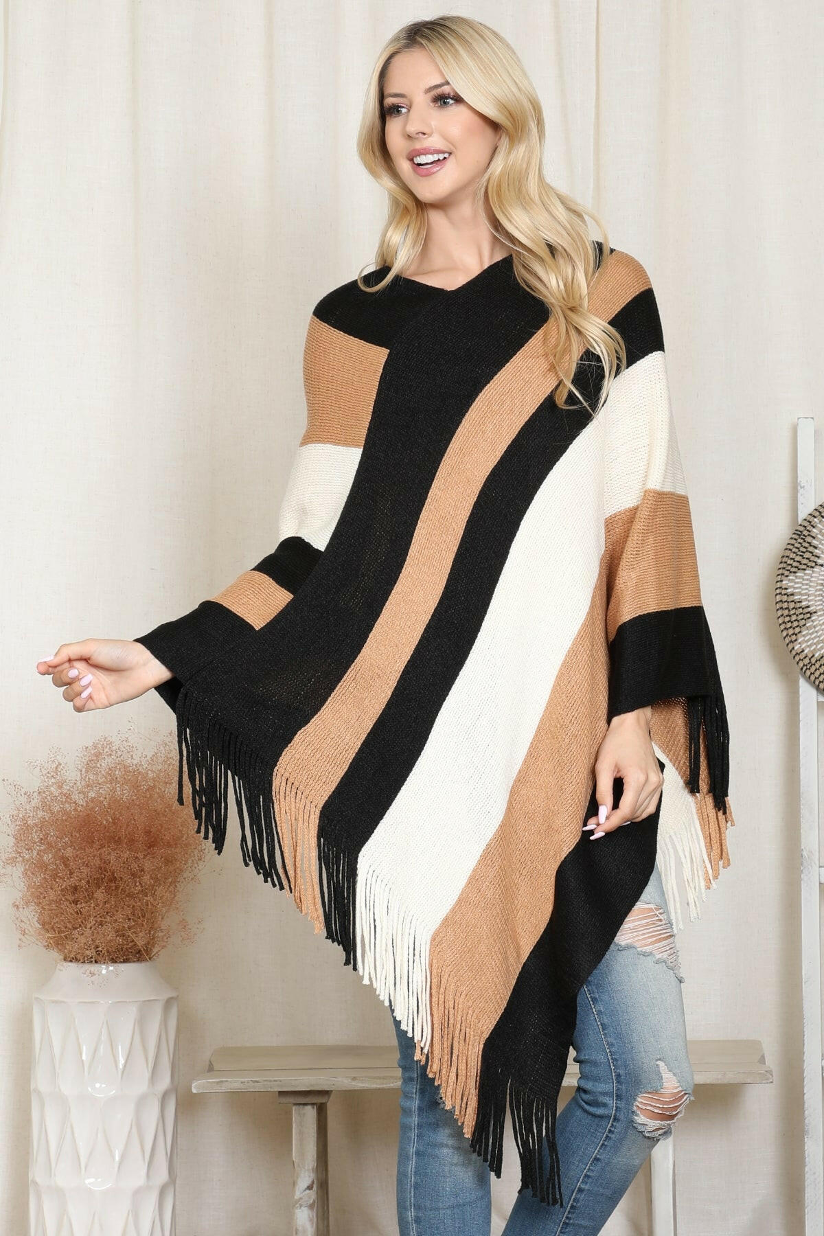 Hdf2099 - Color Block Fringe Poncho.